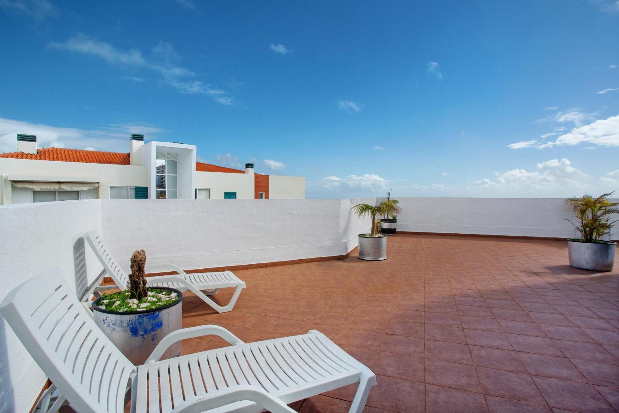 Apartamento Lolita Com Terraco Canico  Bagian luar foto