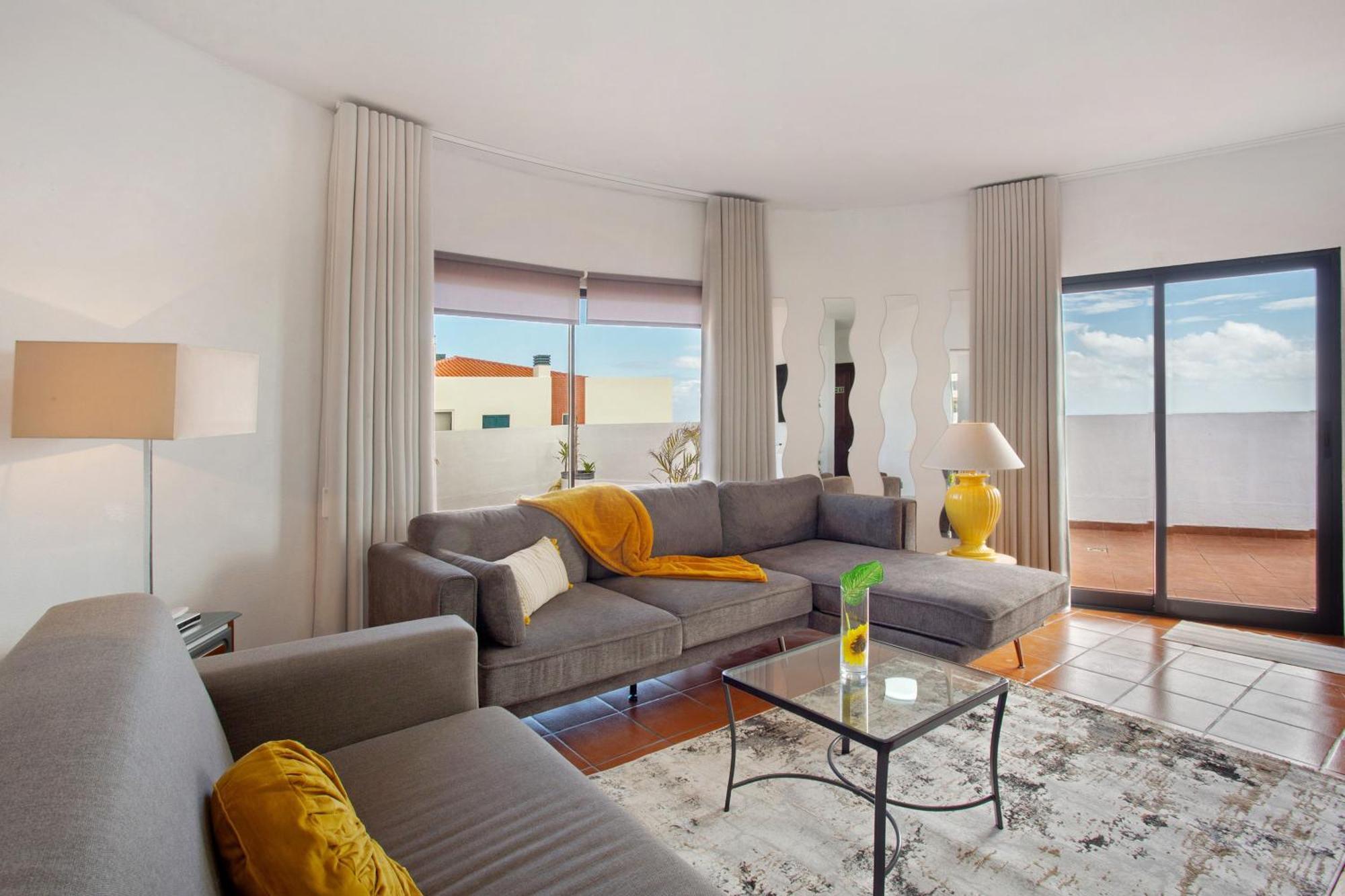 Apartamento Lolita Com Terraco Canico  Bagian luar foto